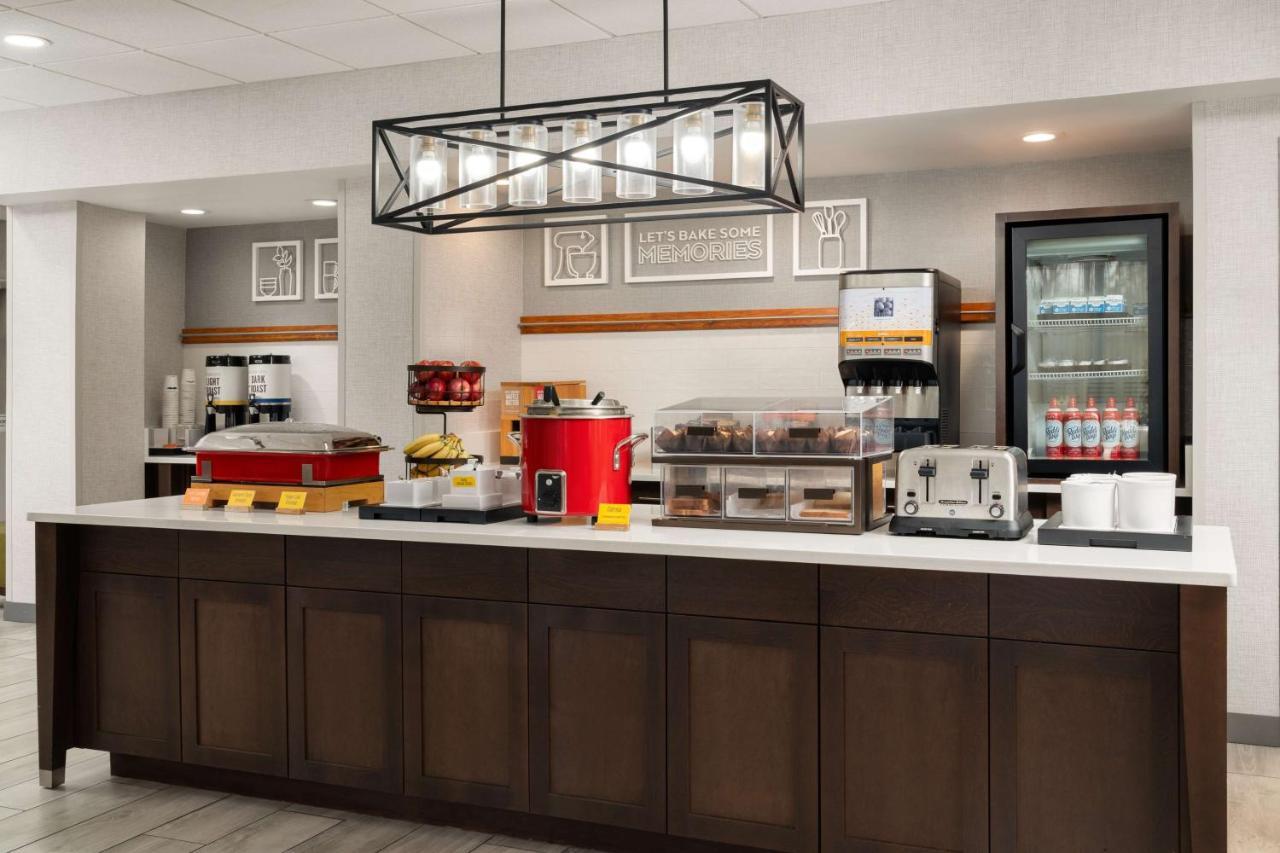 Hampton Inn Fairfax City Extérieur photo
