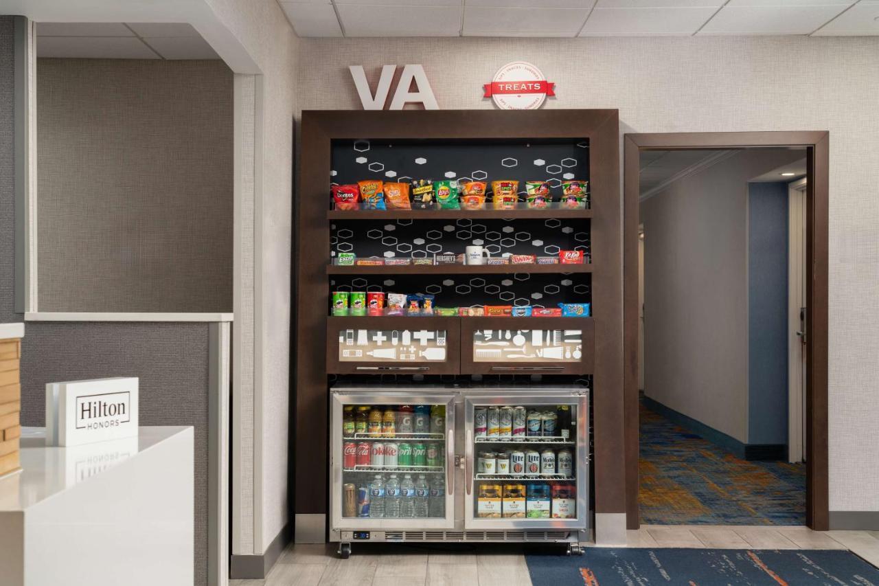 Hampton Inn Fairfax City Extérieur photo